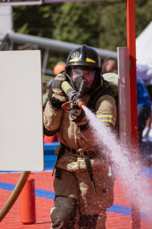 Соревнования «Сильнейший пожарный — 2024» в Санкт-Петербурге